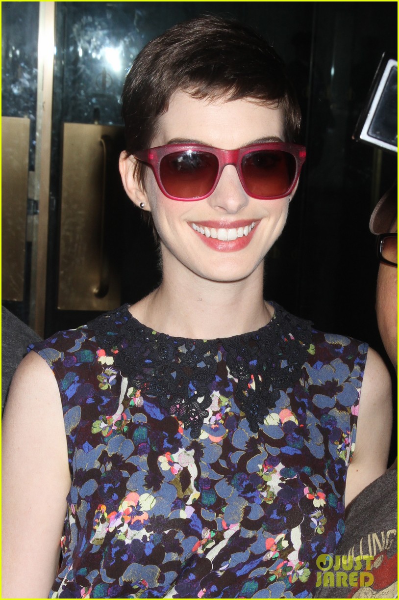 Pixie Hair: Anne Hathaway