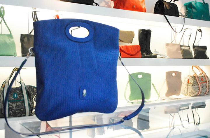 cartera azul lole bahe