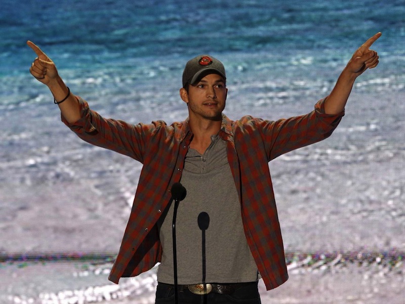 Ashton Kutcher Speech @ Teen Choice Awards 2013