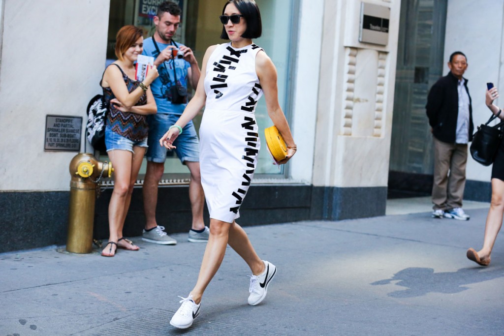 eva chen white dress pregnant